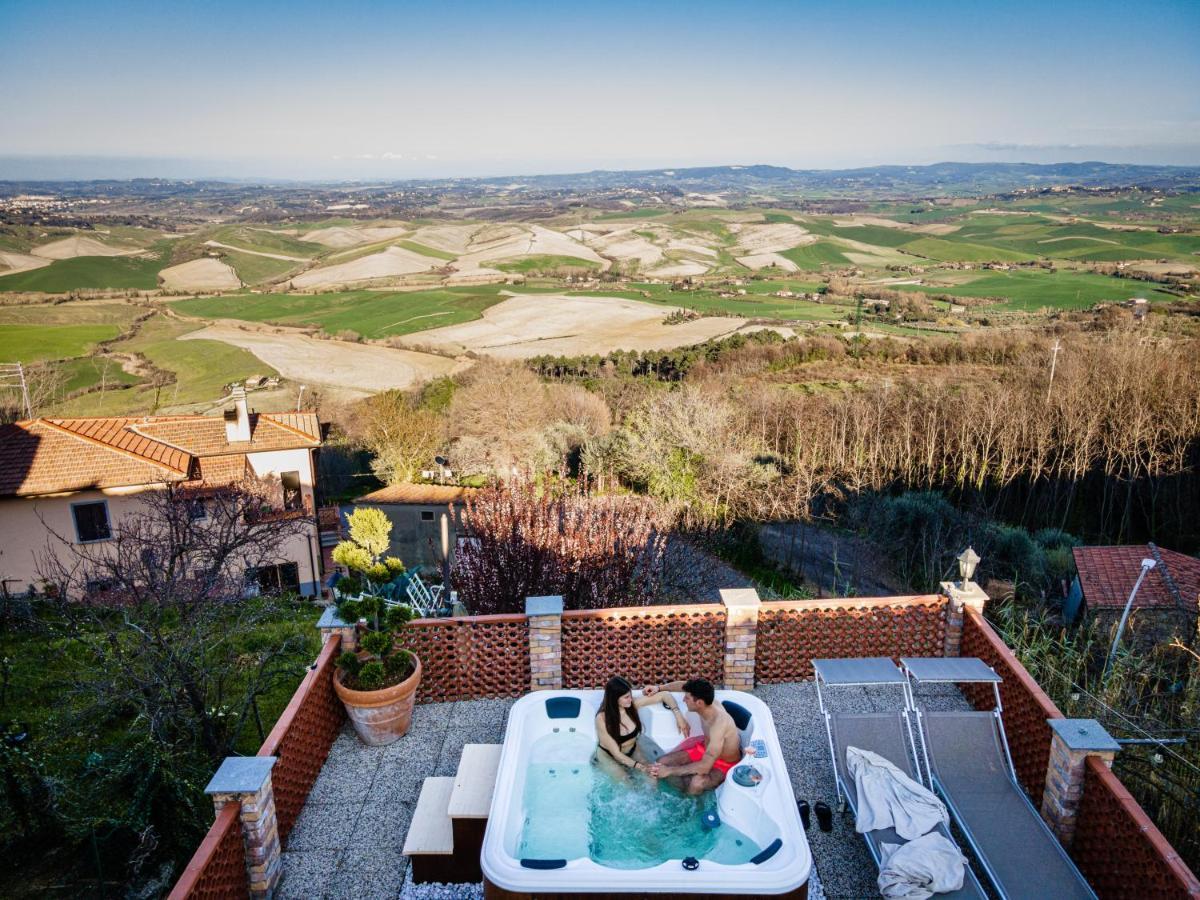 Agri Apartment La Terrazza La Ripadoro Chianni Exterior photo